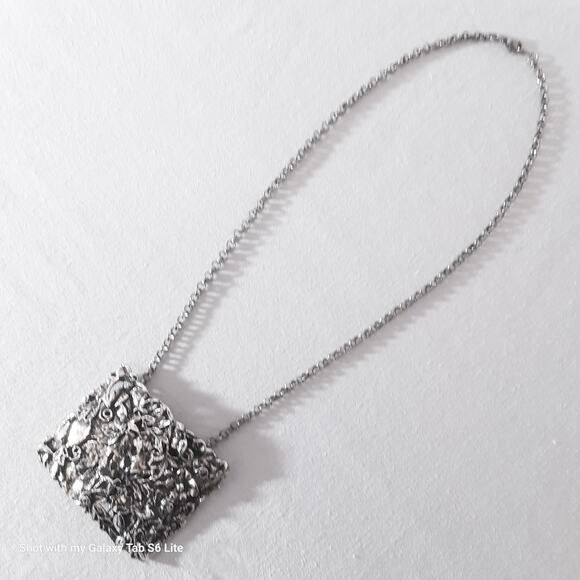 Upcycled Heavy Floral Silver Tone Pendant Necklace Cable Chain Links - Picture 3 of 9